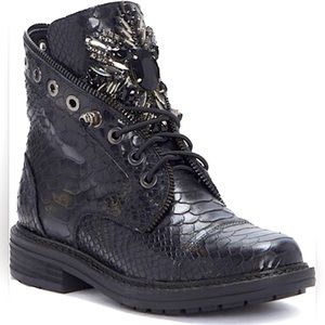 Vince Camuto Tiktok Viral Snake Bootie-Used Once Taylor Swift Eras Tour LA N6